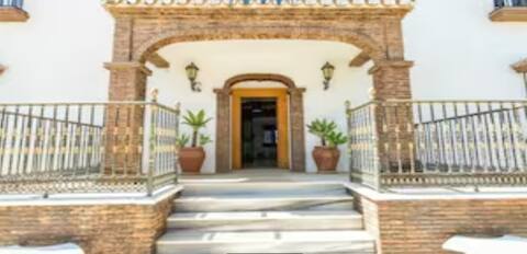 Spectacular villa in Ben beach.