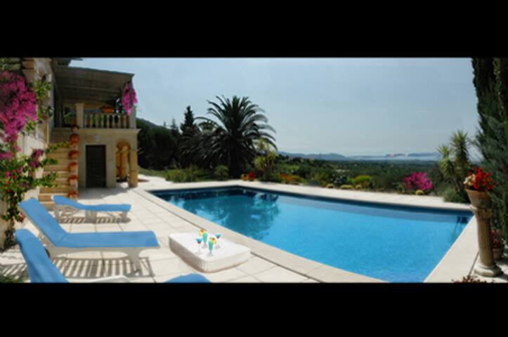 La Esquellada 10 000 m2 charme gallery image 5