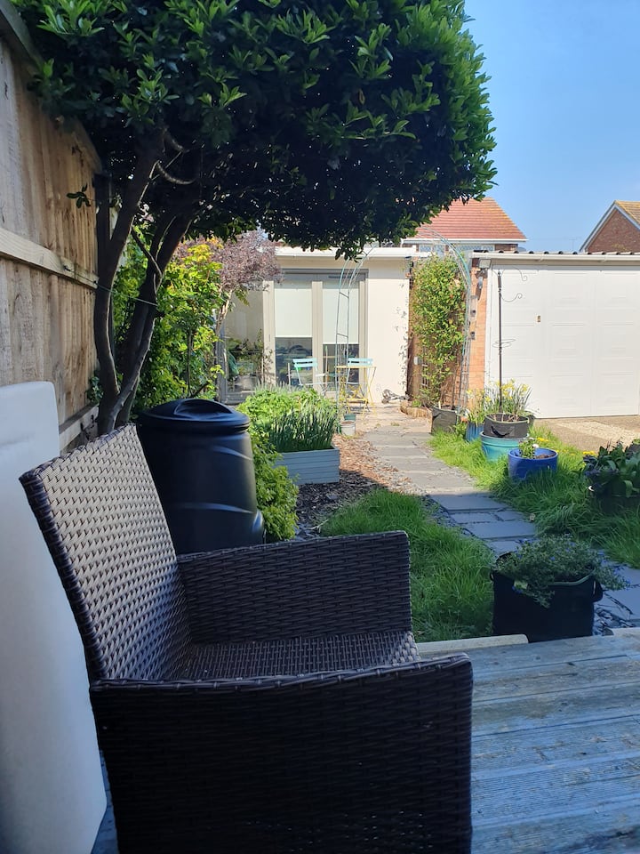 Restful Single Room Houses for Rent in StanfordleHope, Essex