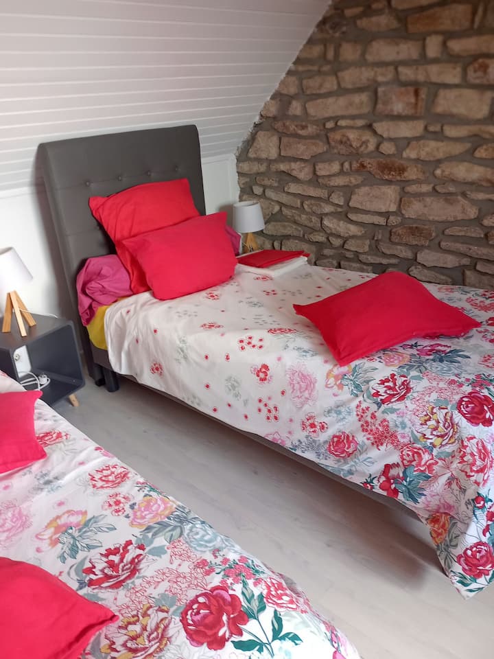 2 спални с 2 единични легла