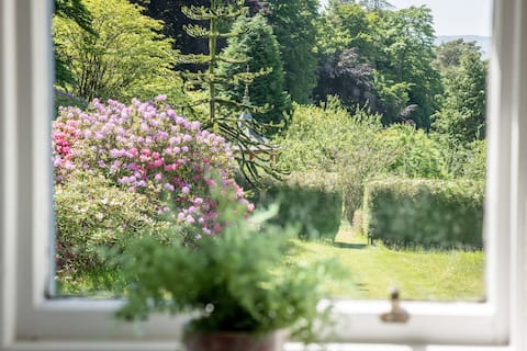 Cauldhame House w/spectacular views