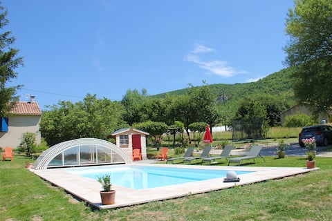 Sunny vacation in a quiet and comfortable cottage