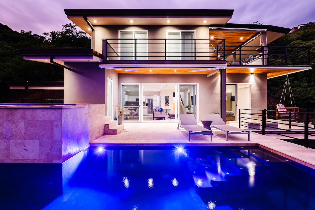 6 Bedroom Ocean View Villa,Private Hot Tub & Pool