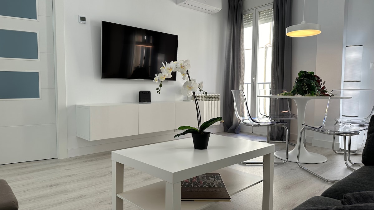 Successful Airbnb property: A penthouse in the center of Granada in Granada