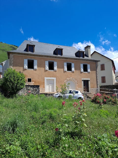Beautiful Cottage in Lescun