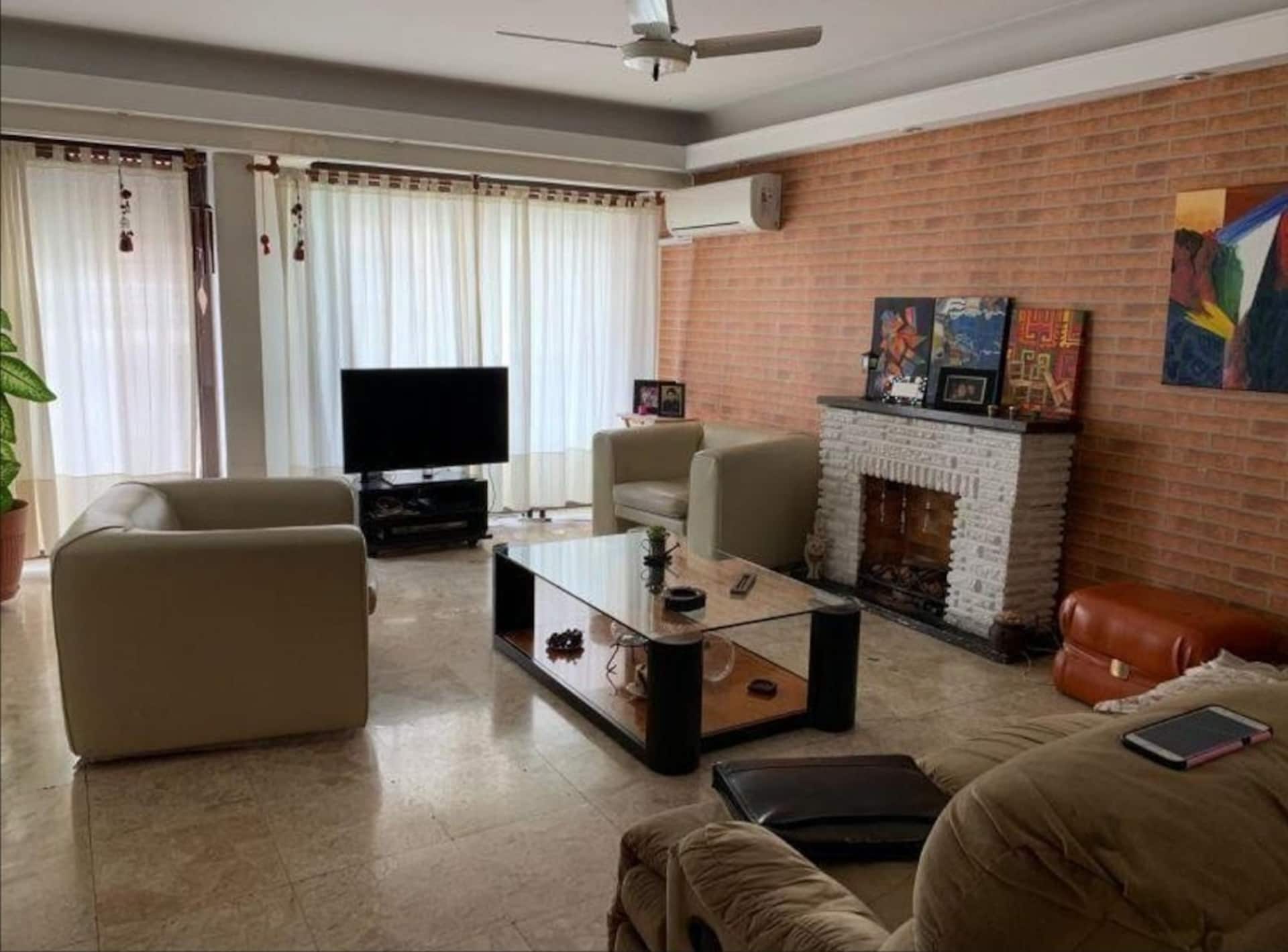 Четырёхкомнатная квартира в Villa Crespo
