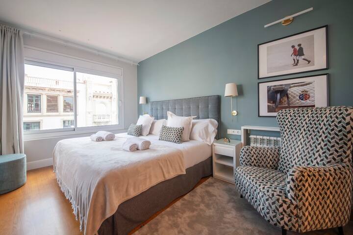 Five Bedroom duplex apartment with sunny terrace gallery image 2