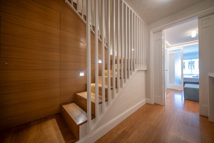 Five Bedroom duplex apartment with sunny terrace gallery image 4