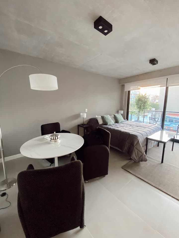 Новая квартира-студия с балконом в Palermo Hollywood