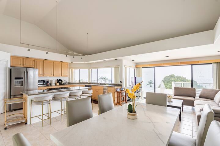 Oceanview Luxury Estate Pool & Spa large group gallery image 3