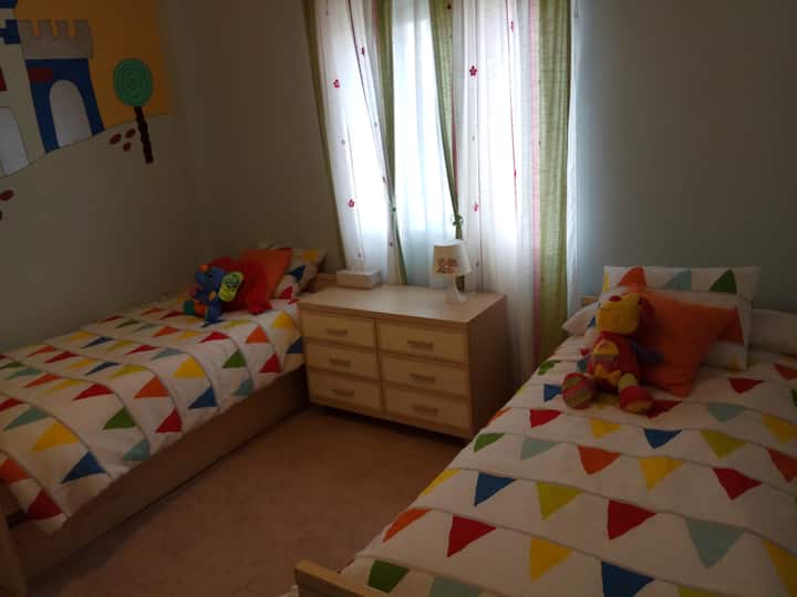 Schlafzimmer 1