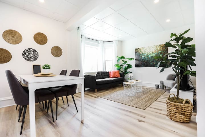 The Norwood Flat! – 2nd floor