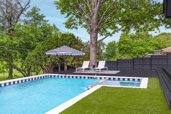 Direct Access to Park-Lake-Pool gallery image 2