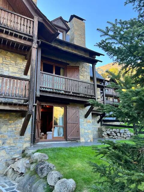Chore house fence Baqueira