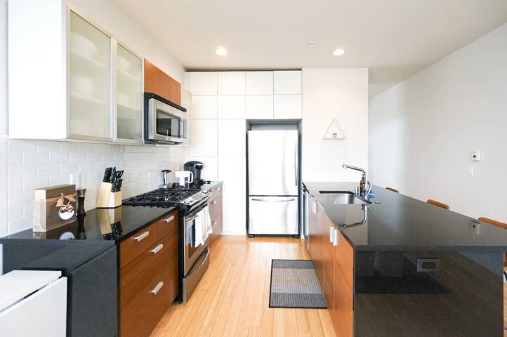 Spacious 3BR Capitol Hill Loft | Walk to Downtown gallery image 4