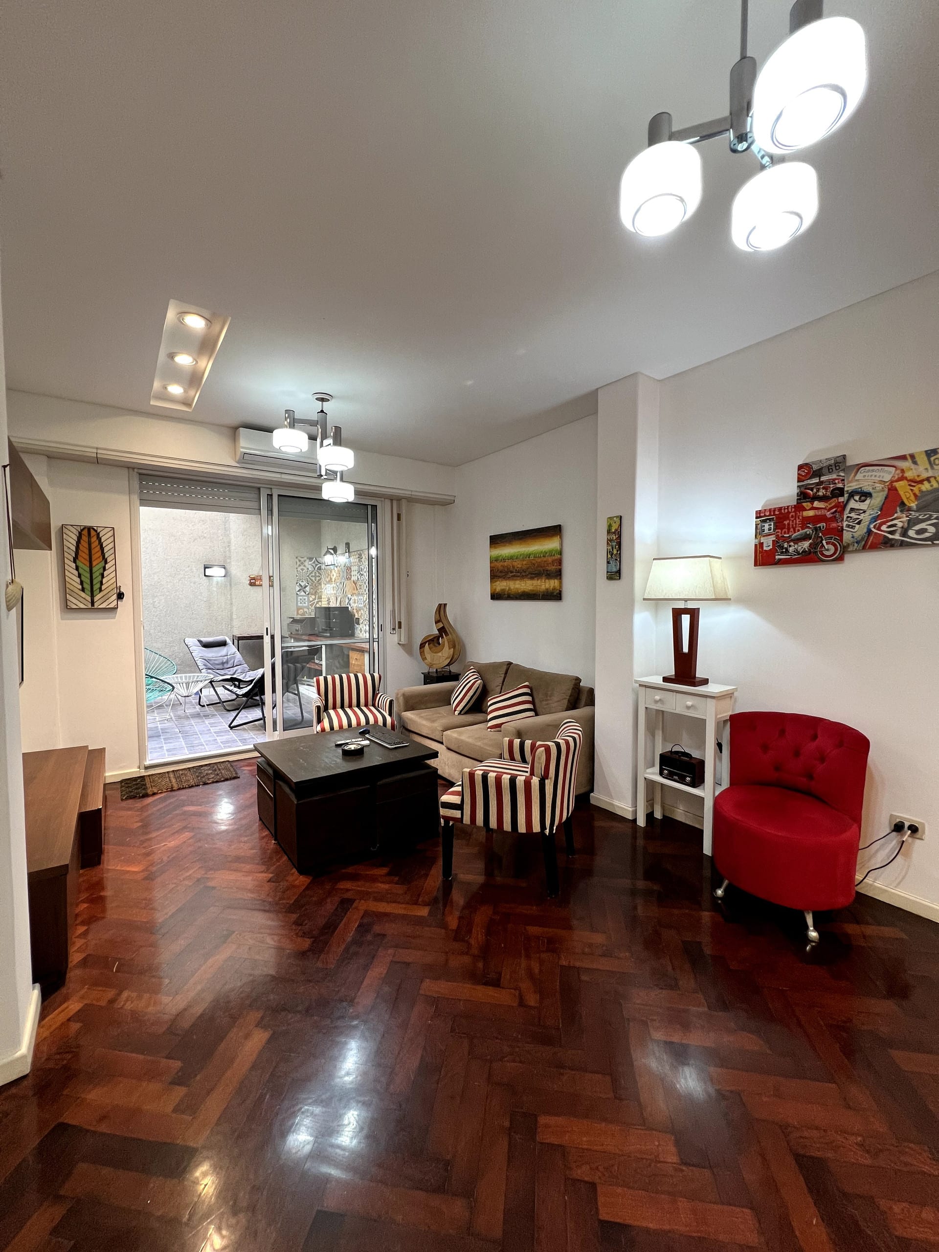 Apartamento de 2 dormitórios em Palermo, próximo ao Jardim Botânico