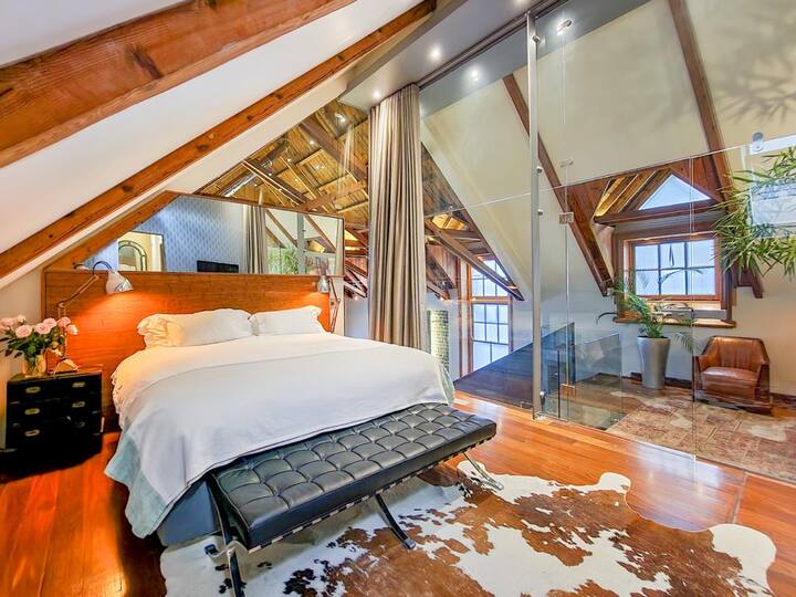 главна спална соба на горниот ка 