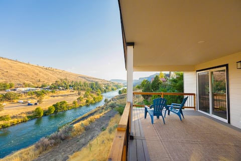 CozyCreel Riverhaus