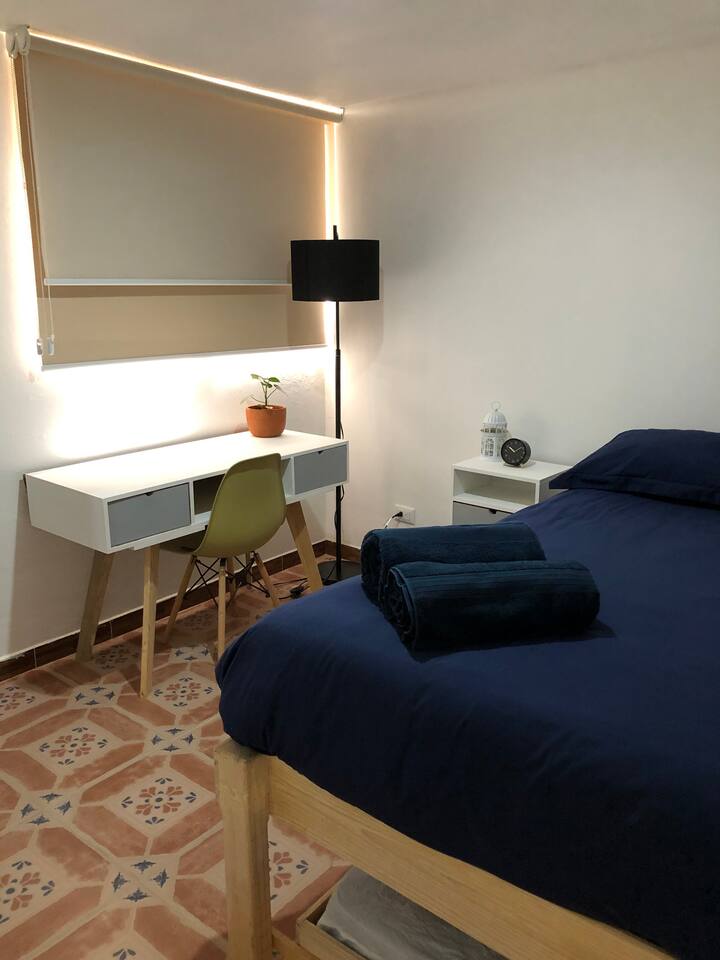 Comfortable, wellconnected room Serviced apartments for Rent in