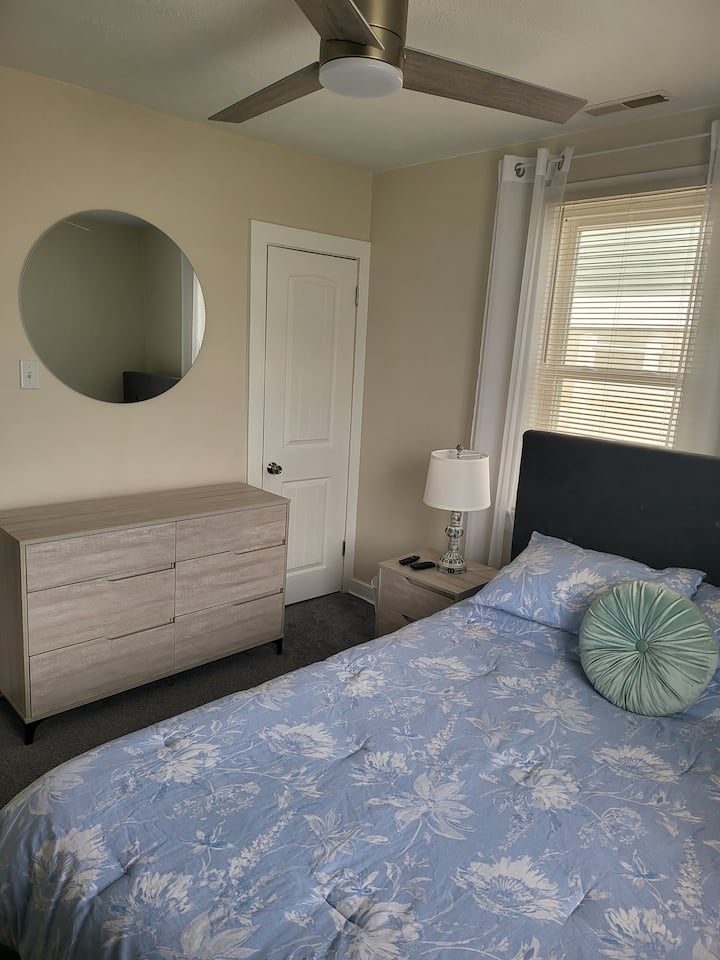 საძინებელი 1