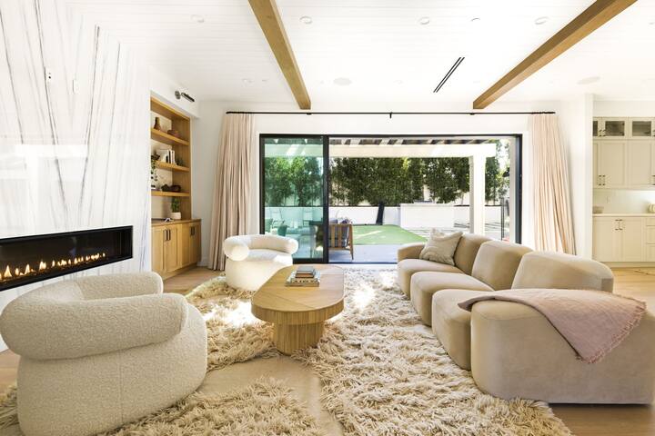 Ultimate Hollywood Getaway Heated Pool+Spa+Theatre