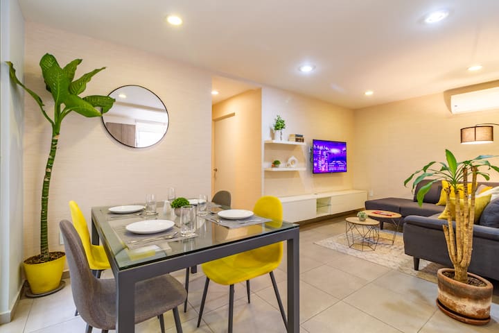 Hidden gem with AC + balcony in trendy Roma Norte