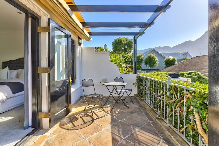 Majestic Mountain View Villa gallery image 5