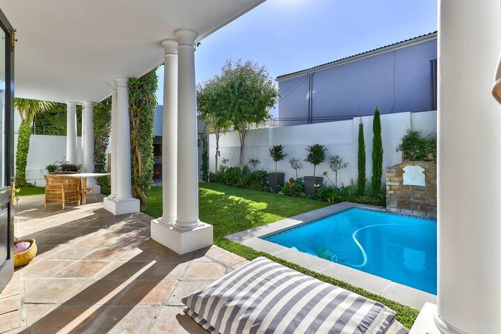 Majestic Mountain View Villa gallery image 4