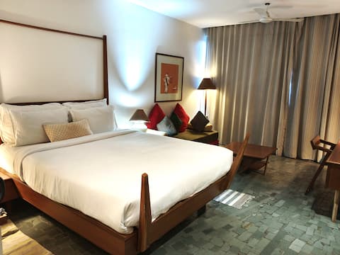 The Sky Imperial Luxury HomeStay, Rajkot