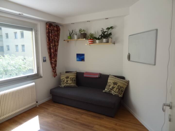 საძინებელი 1