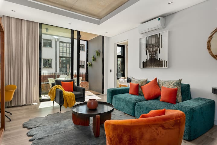 Bespoke De Waterkant Apartment | Balcony | Central