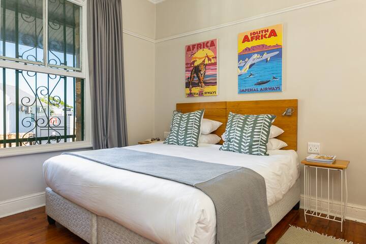 Cozy Stone Cottage gallery image 2