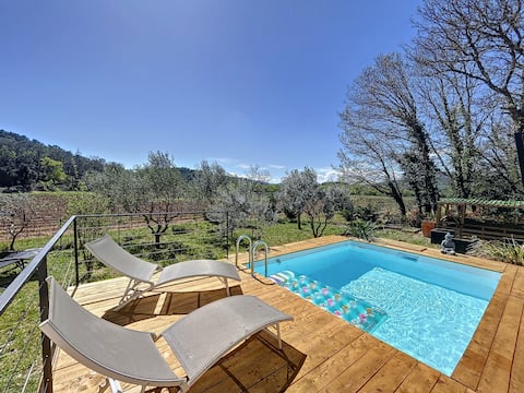 Atypical house in the vineyards