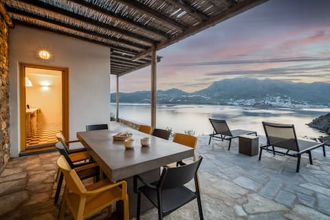 Serenity Beach Villa - Port View