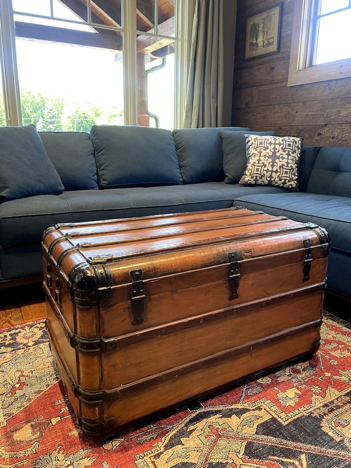 There is now a new oversized sectional.   Photos to come. 