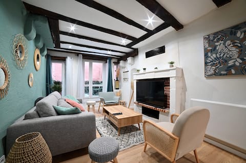 House with hot tub in the city center