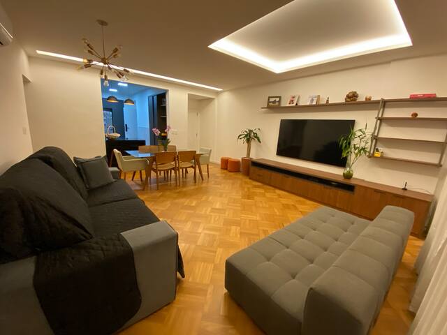 2 quadras da praia Leblon,excelente para famílias gallery image 2