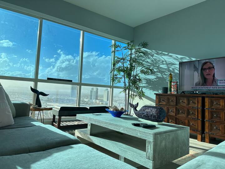 Дневна соба (кауч во целосна/длабока форма на буквата L)