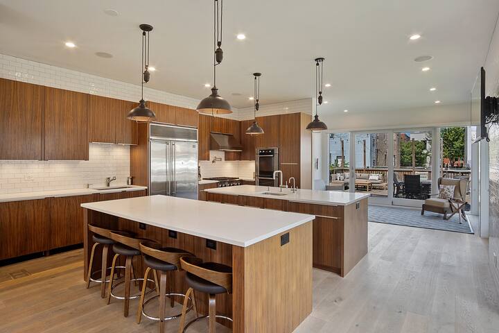 Your Gorgeous Modern Home Featured On T.V. gallery image 5