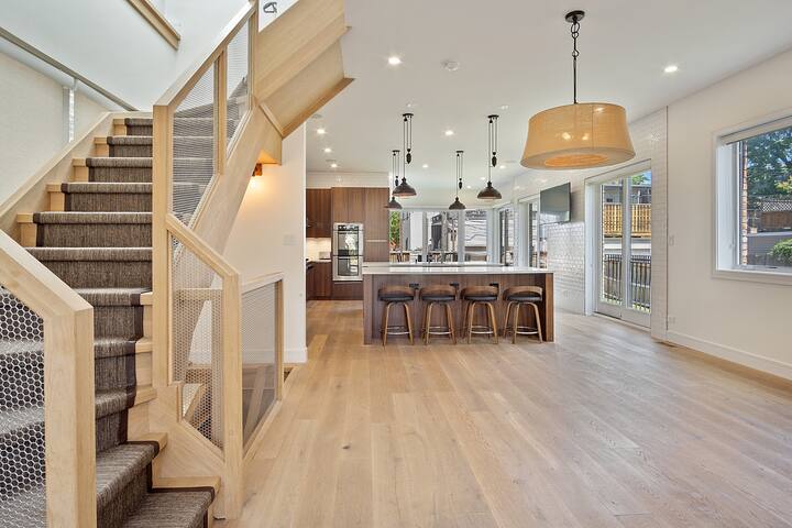 Your Gorgeous Modern Home Featured On T.V. gallery image 2