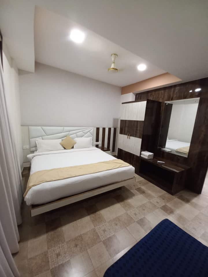 Bedroom 3 image 1