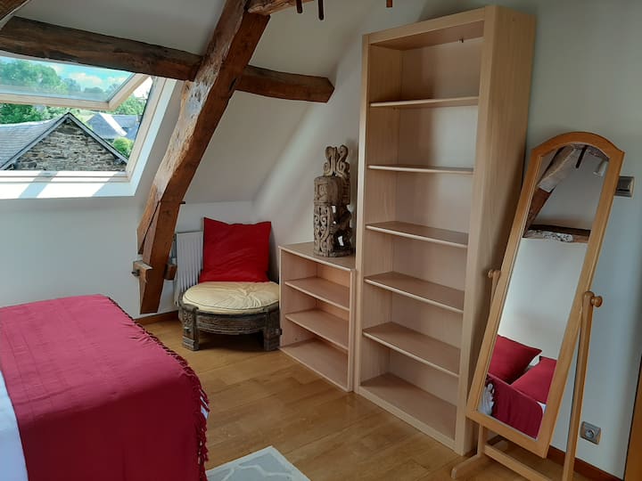 Chumba cha 3 cha kulala.
Makazi ya mashambani.