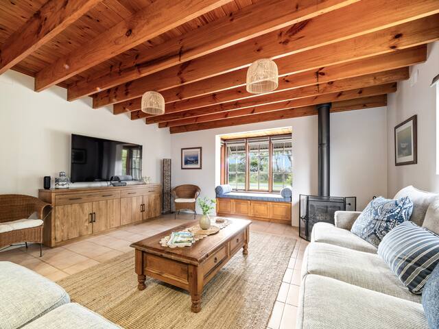 Beachfront Bliss, shoreside Geographe bay gallery image 4