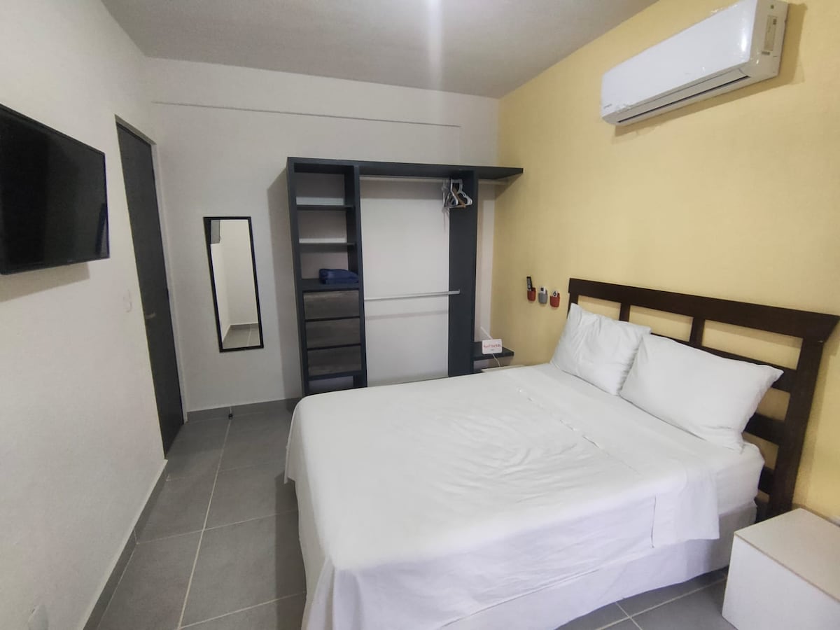 РЕКРЕАЦИЈА 3 БРАЧНИ КРЕВЕТА СО ЕДИНЕЧЕН КРЕВЕТ НА ДОЛНИОТ КАТ (КРЕВЕТ ОД КЕНГУР)