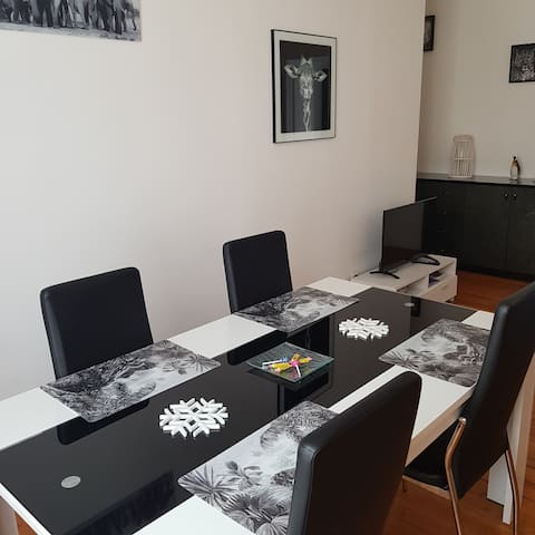 Popular Airbnb listing: Taïko Apartment in La Flèche in La Flèche