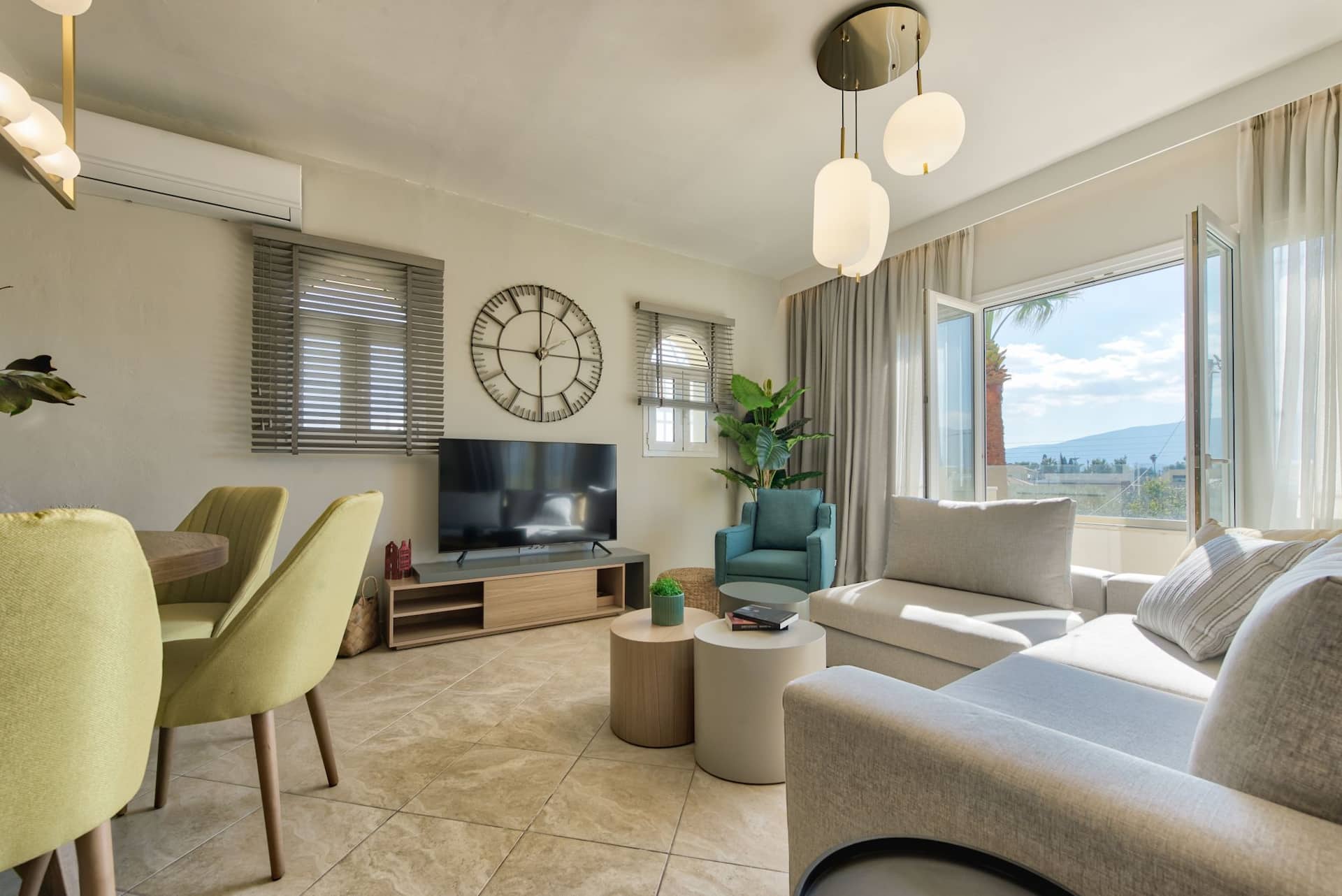 Diogia Luxury Apartment- Comfort & Elegance, by ZanteWize