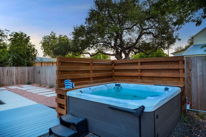 Cozi Vacation Rentals managed Airbnb listing 3