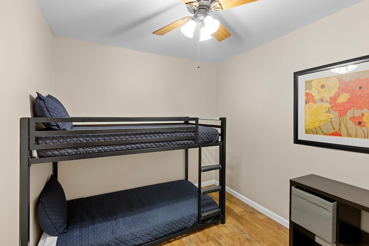 Two twin beds upstairs ( 2nd bedroom) 