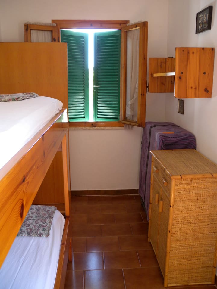 camerina con letto a castello, zweites Schlafzimmer mit einem Etagenbett