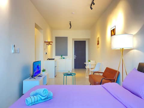 City Living Cozy Studio B @Meritus Residence